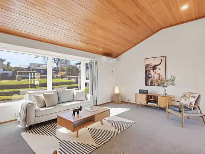 244 Larnach Road, Waverley