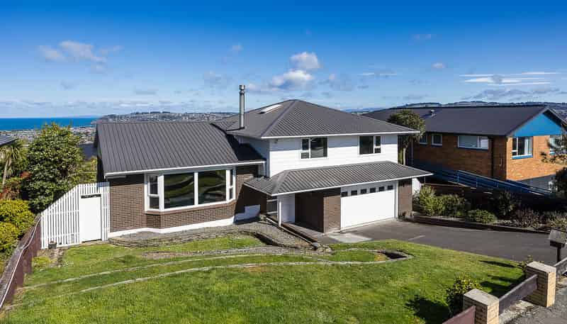 244 Larnach Road, Waverley