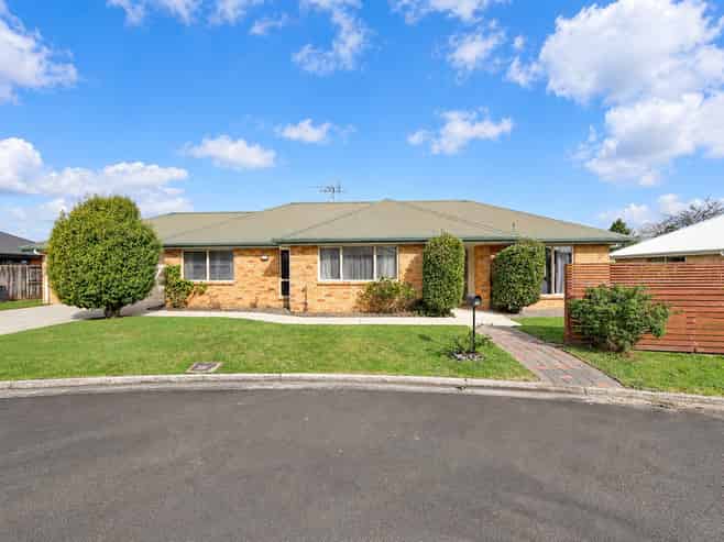 10 Blue Cedar Lane, Enderley