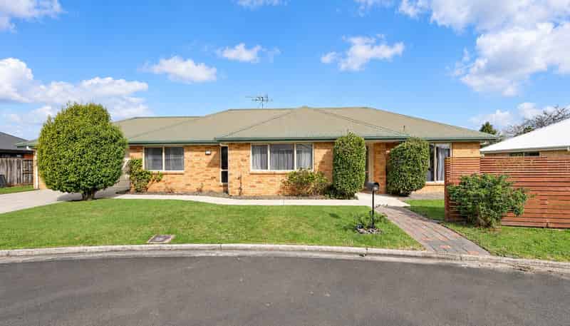 10 Blue Cedar Lane, Enderley