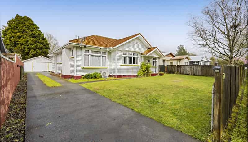 18 Percy Avenue, Stratford