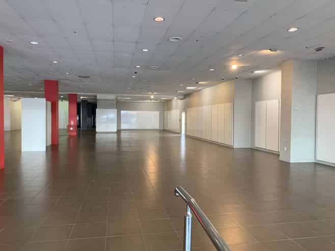 Large Retail Building Dual Level