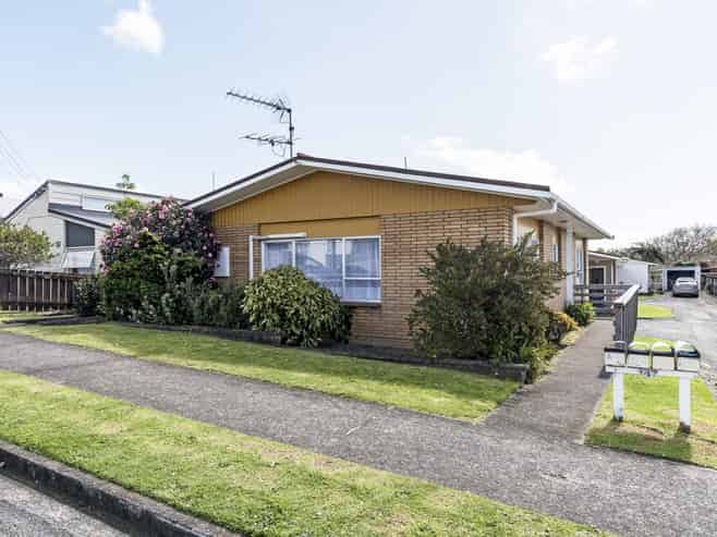 1/147 Lemon Street, Strandon