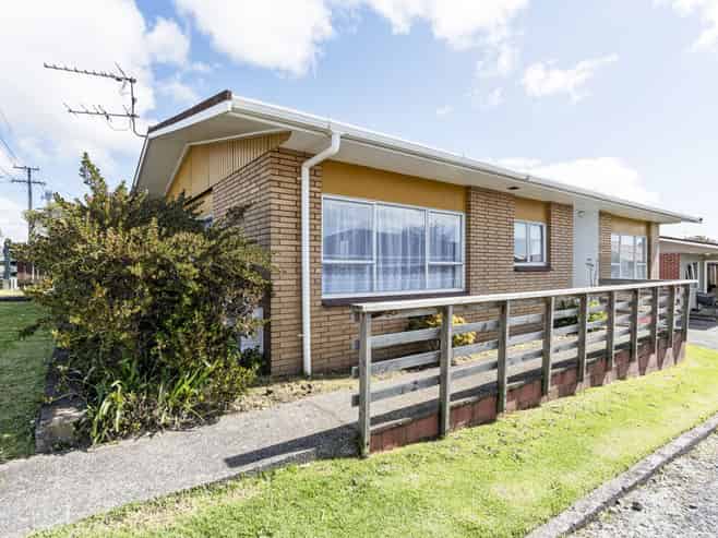 1/147 Lemon Street, Strandon