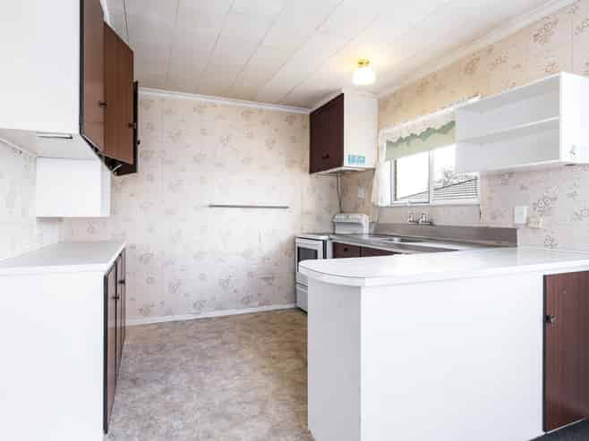 1/147 Lemon Street, Strandon