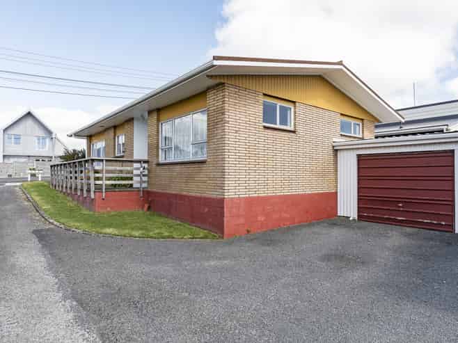 1/147 Lemon Street, Strandon