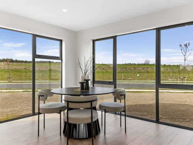 21 Wharariki Rise, Wharewaka