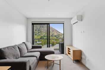 703/10 Copper Beech Avenue, Frankton