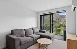 703/10 Copper Beech Avenue, Frankton
