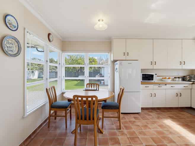 712 Rainbow Avenue, Parkvale
