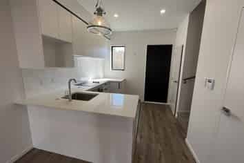 14/241 Don Buck Road, Massey