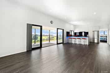 135 Douglas Road, Awhitu