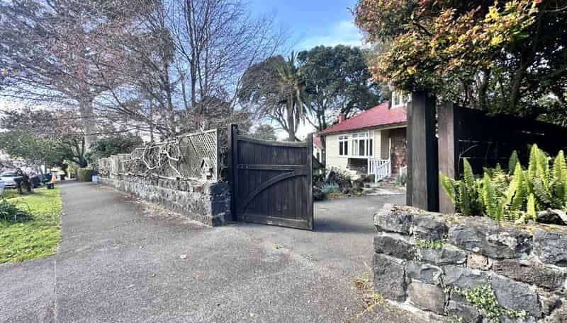 36 Owens Road, Epsom
