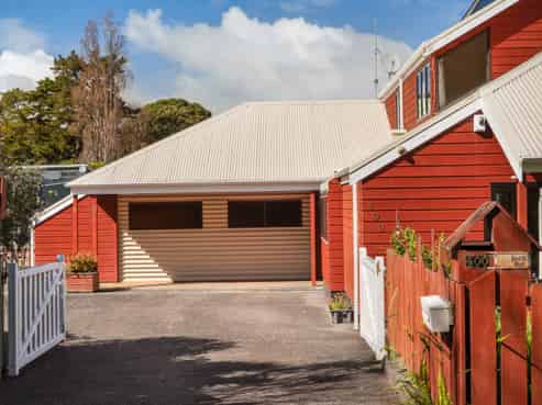 400 Hape Road, Thames