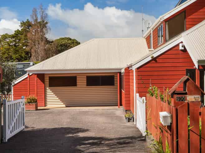 400 Hape Road, Thames