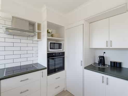 8 Woodham Drive, Allenton