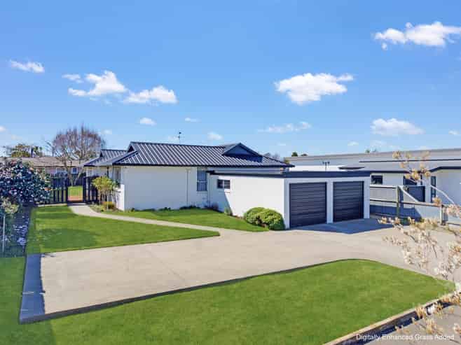 8 Woodham Drive, Allenton