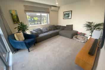 9B Holland Avenue, Point England