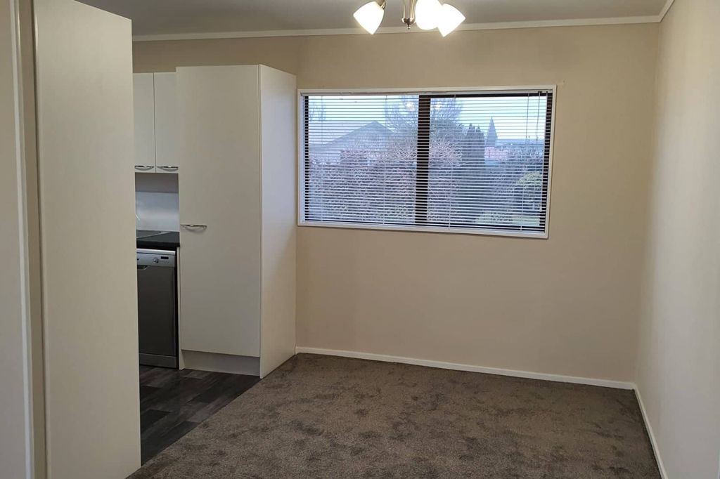 Charming Two-Bedroom Home Close to Town 5
