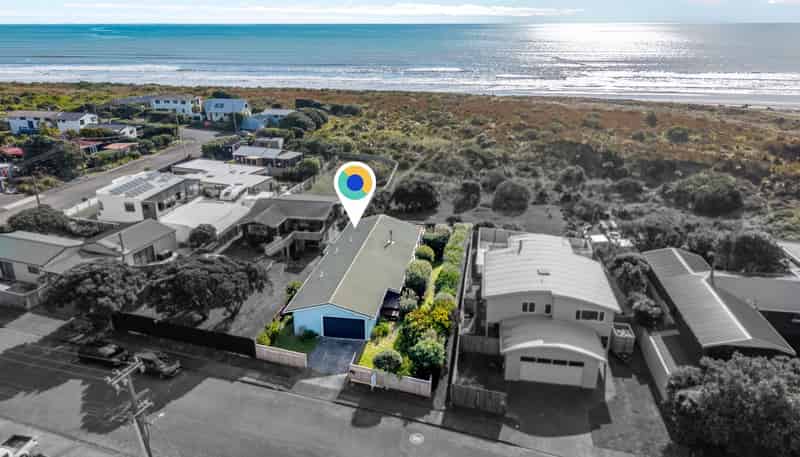 9 Moana Street, Otaki Beach