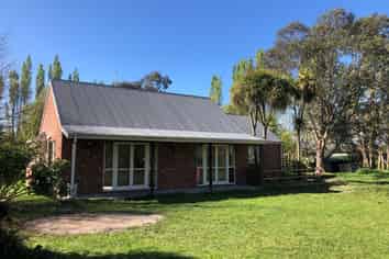 1127 Shands Rd, Lincoln