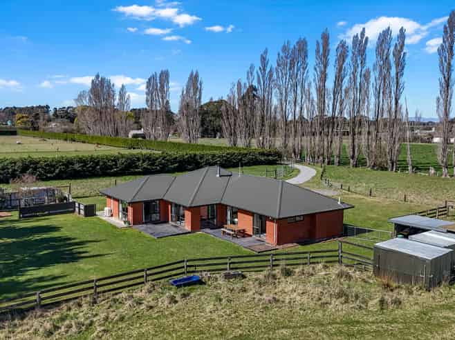 275 Plaskett Road, Fernside