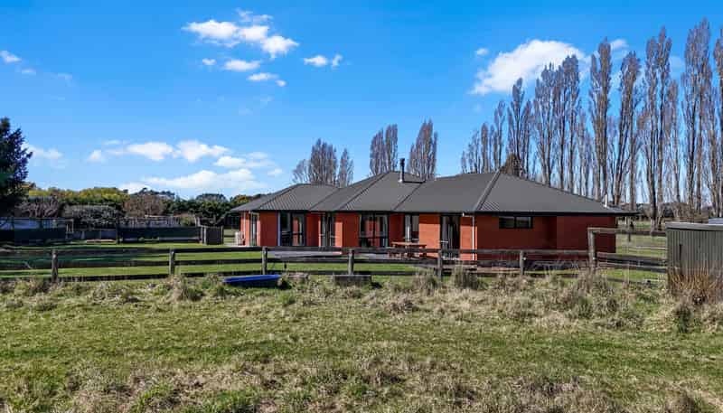 275 Plaskett Road, Fernside