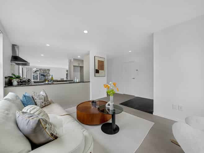 4 Phar Lap Crescent, Takanini