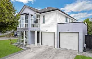 4 Phar Lap Crescent, Takanini