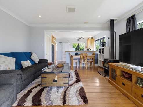 303 Pollok Wharf Road, Pollok