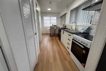 44b Fifth Avenue, Enderley