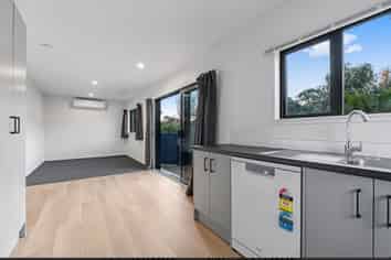 1/10a  Awanui Street, Merrilands