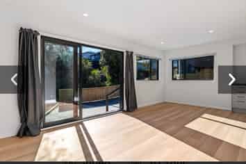 2/10a Awanui Street, Merrilands