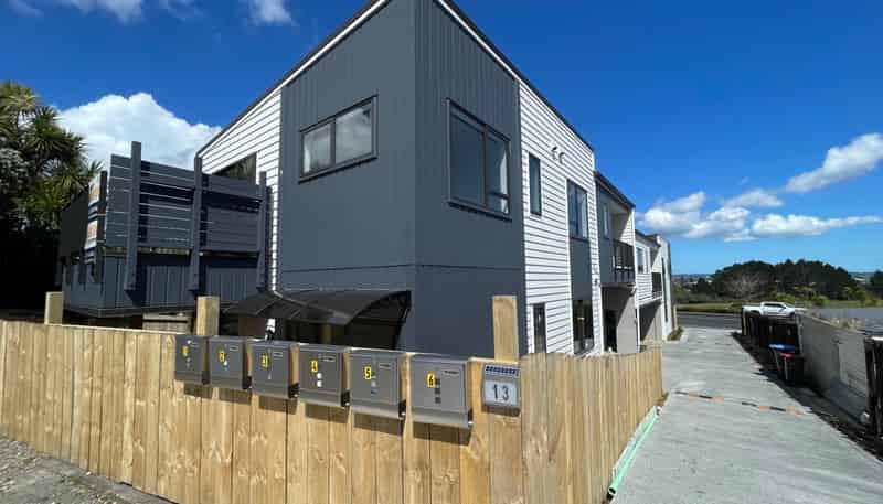 1/13 Blockhouse Bay Road, Avondale