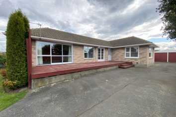69 Liverton Cr, Bishopdale