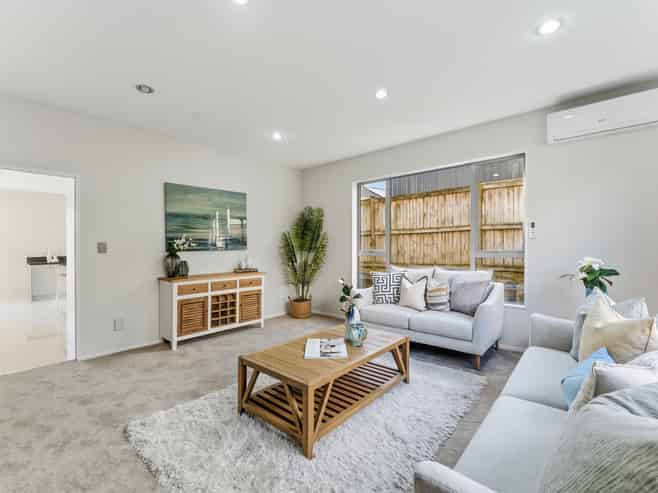 7 Andy Crescent, Flat Bush
