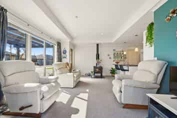 2 Jackmin Lane, Burwood