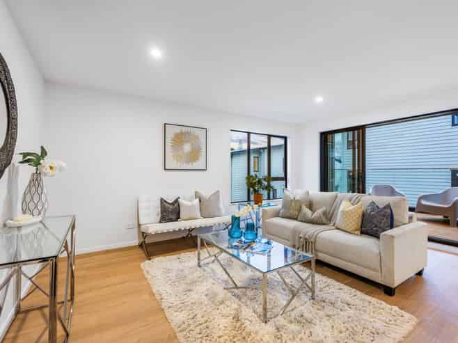 22/24 A&B Arataki Views Way, Glen Eden