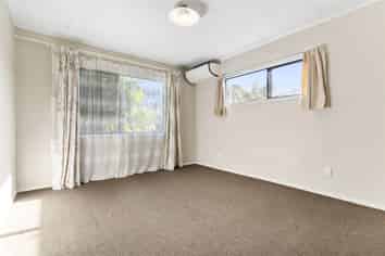 41 Holmes Drive South, Massey