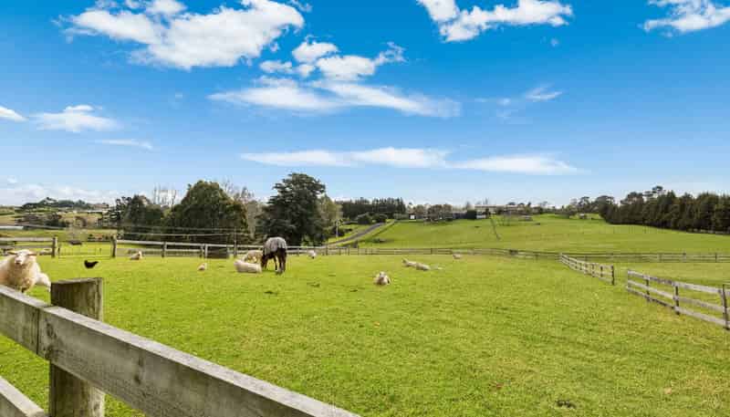 24B Eggleton Road, Patumahoe