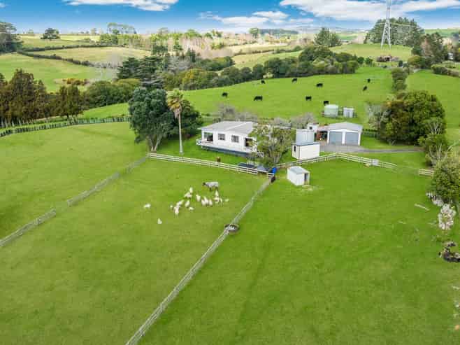 24B Eggleton Road, Patumahoe