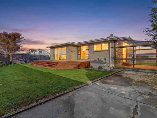 125 West Street, Hawthorndale