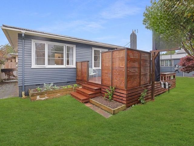 Three Bedrooms in Te Awamutu 5