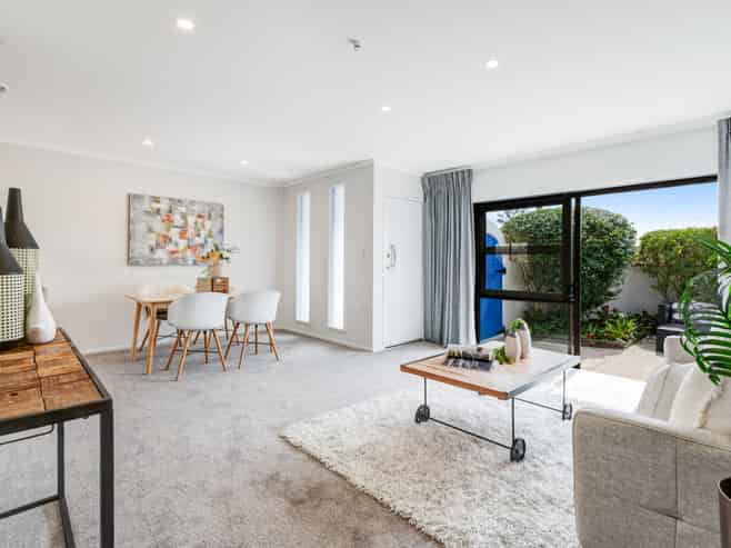 12A Eagle Place, Red Beach