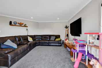 1445A South Road, Oakura