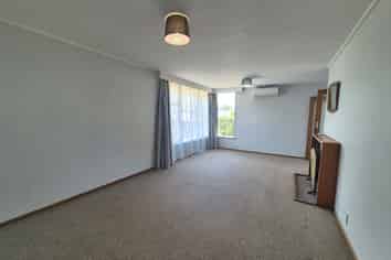 5 Clouston Place, Opunake