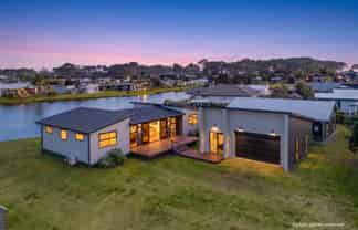 113 Karo Drive, Matarangi