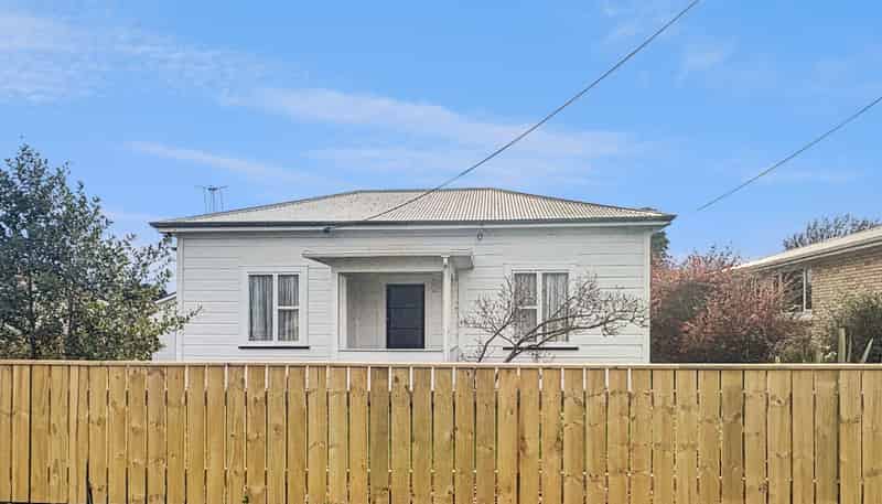 6 Oxford Street , Marton