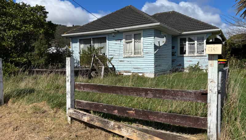 19 Russell Road, Wainuiomata
