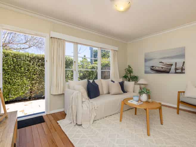 5 Dale Road, Raumati South